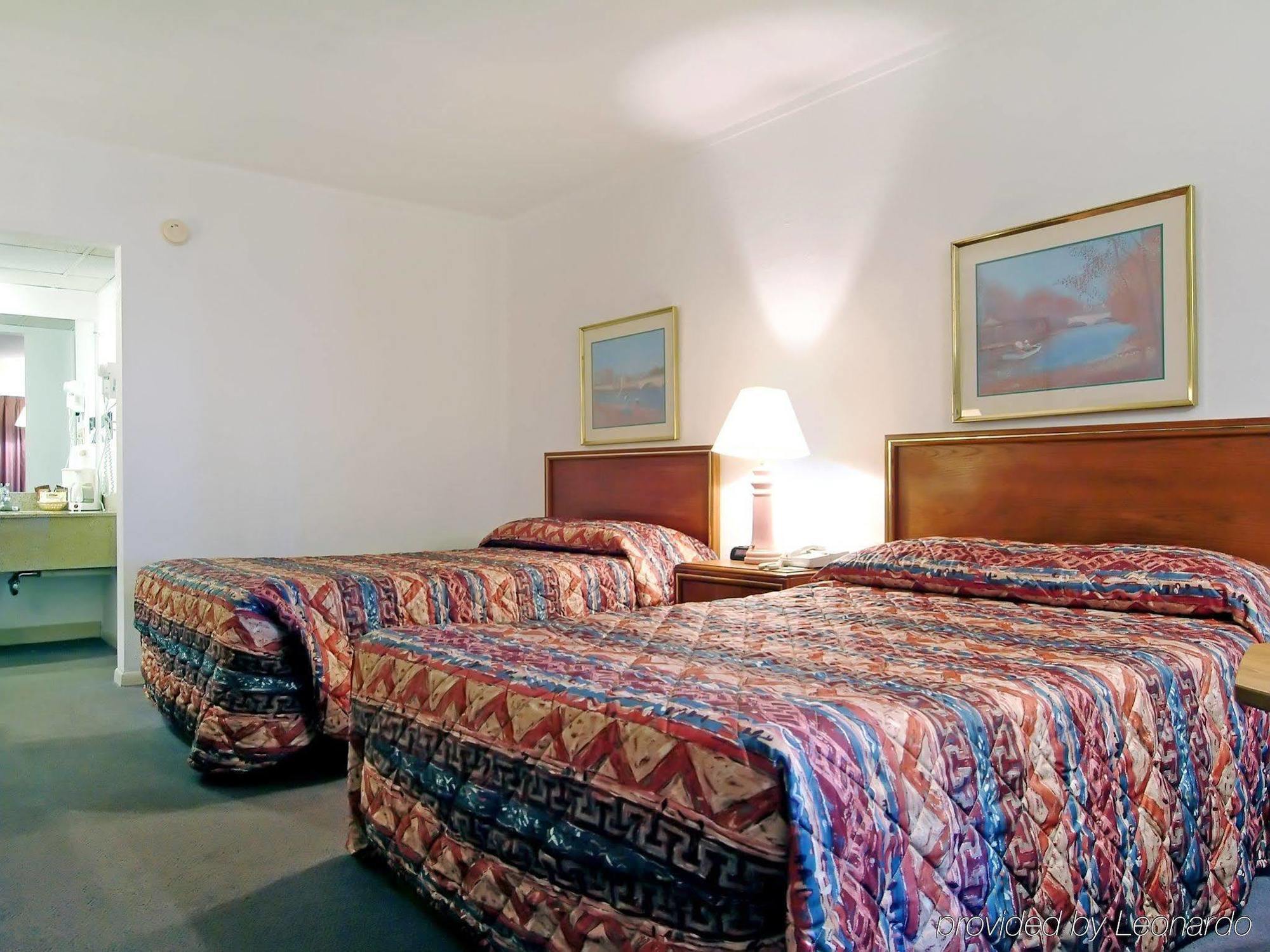 Econo Lodge Topeka Pokoj fotografie